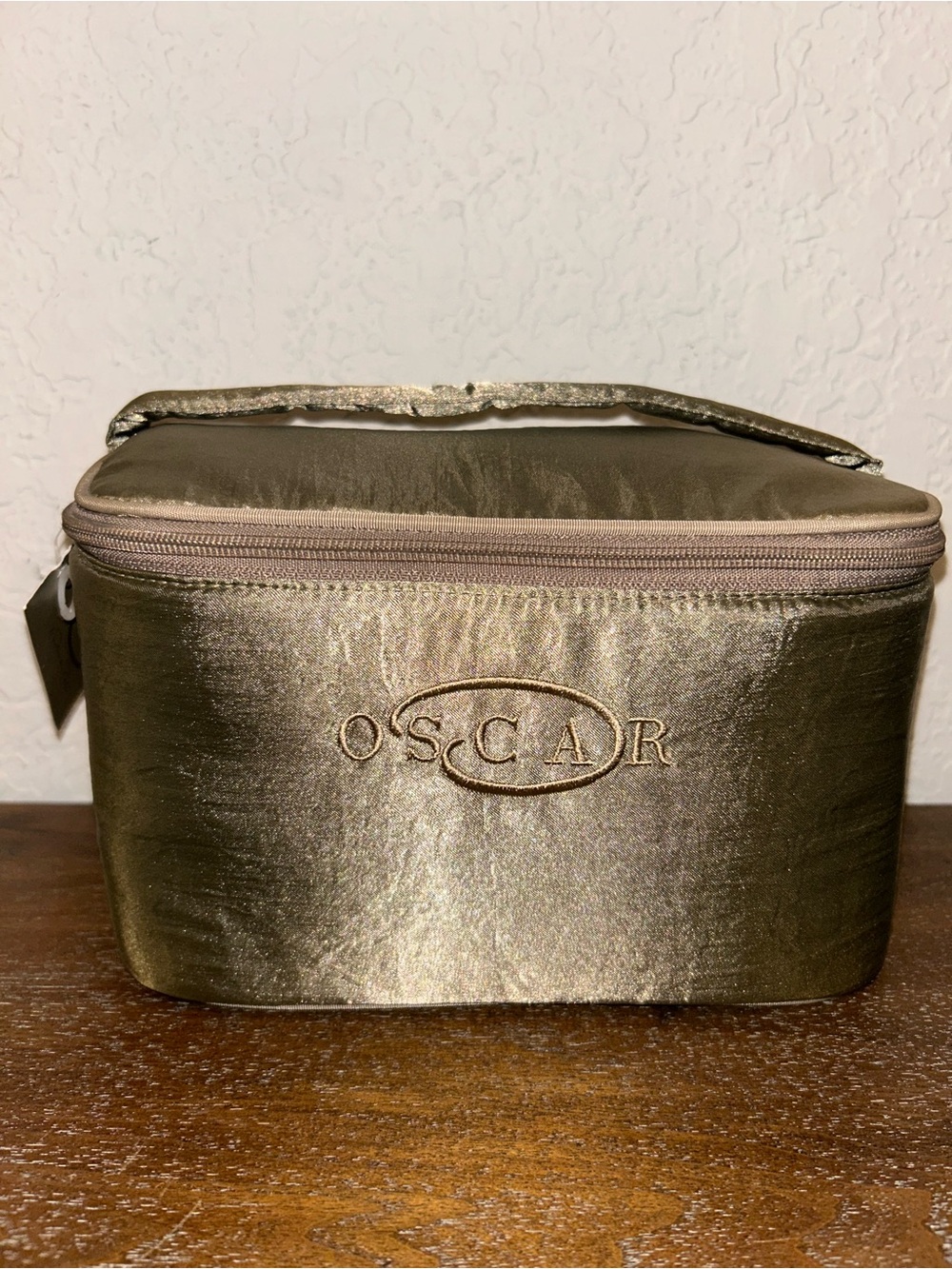 New, Oscar Oscar De La Renta Zipper Closure Train Case